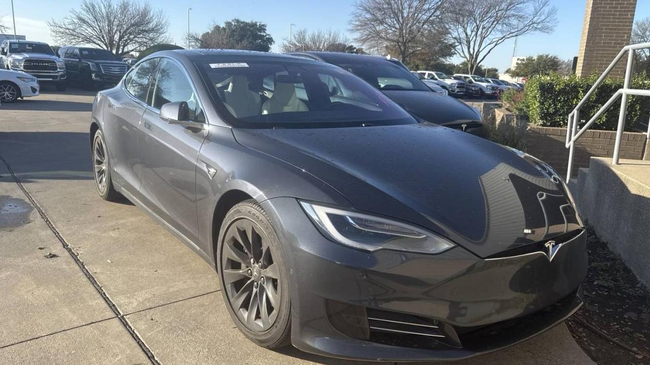 TESLA MODEL S 2018 5YJSA1E24JF249782 image